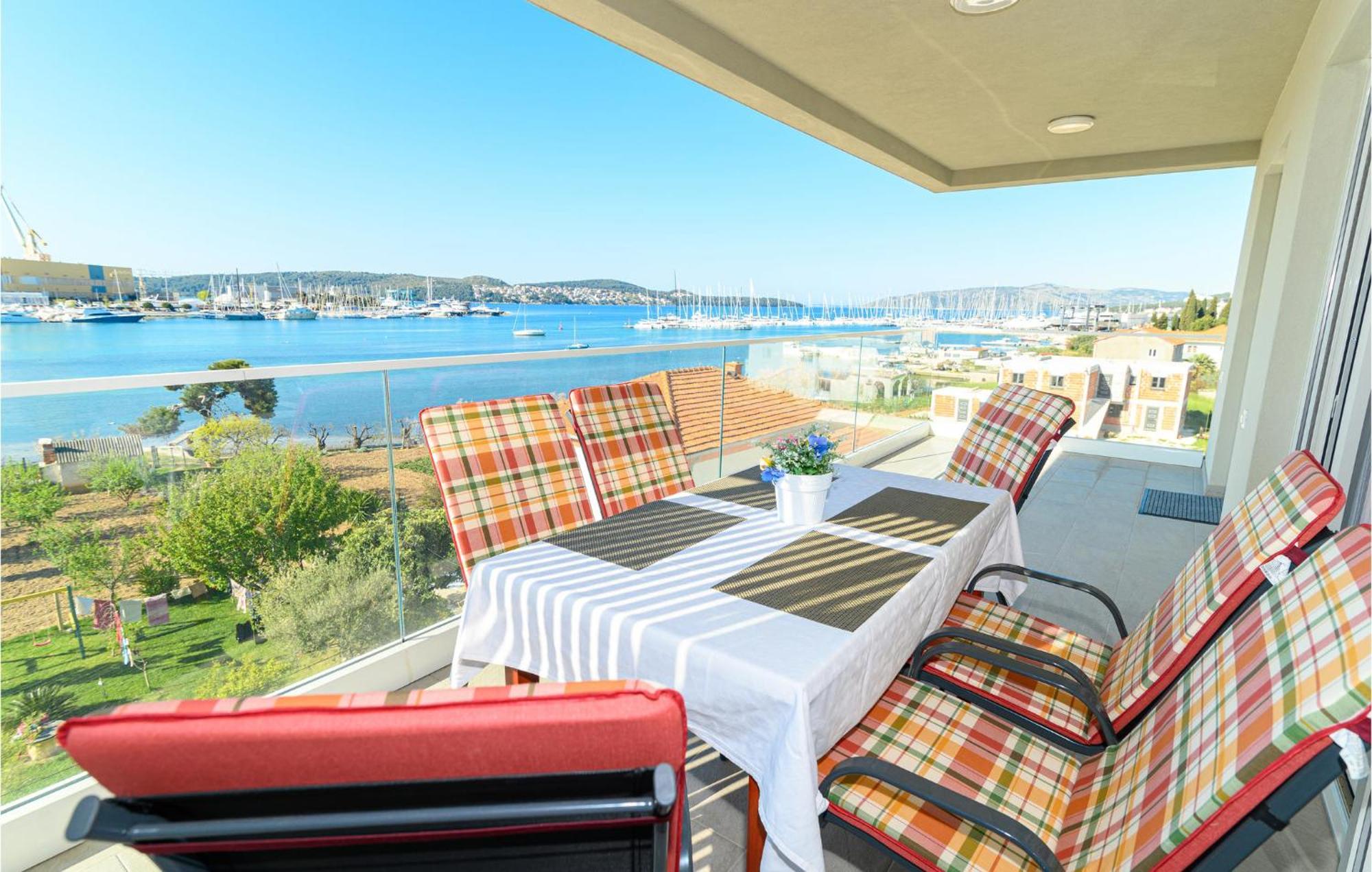 Appartement Beautiful In Seget Donji With Wifi&2 Bedrooms